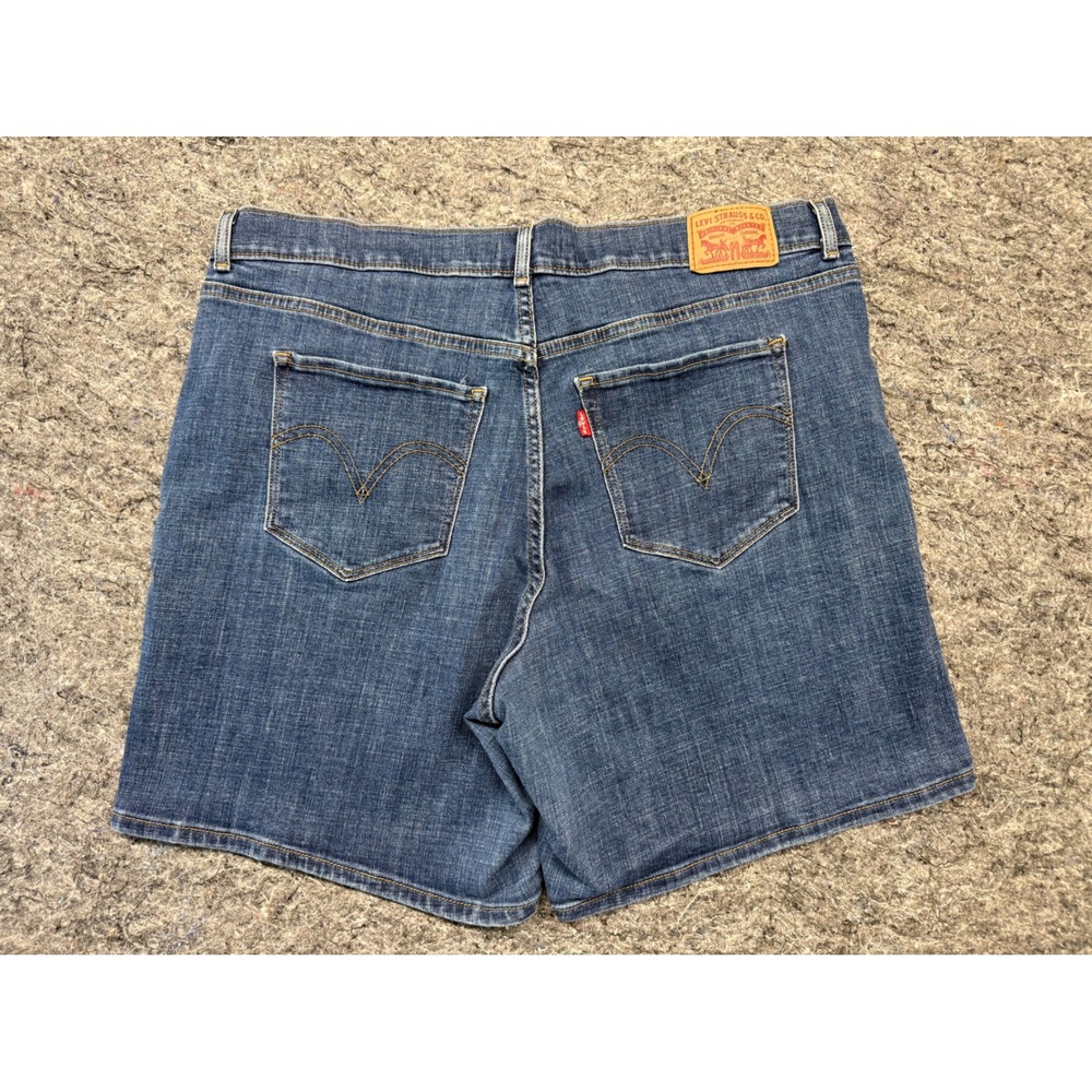 Levis Classic Short Womens 32 Blue Denim Medium Wash Stretch Jean Shorts 29694 - Picture 9 of 10